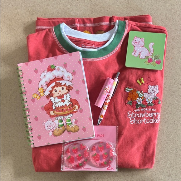 Small Mystery Strawberry Shortcake bundle ! ๐๐ฐ - Picture 8 of 9
